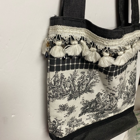 Vintage renaissance design Shoulder bag - Picture 3 of 15